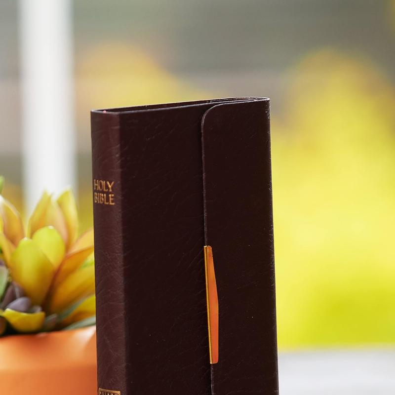 NKVJ: Checkbook Bible, Compact, Bonded Leather, Burgundy (New King James Version)